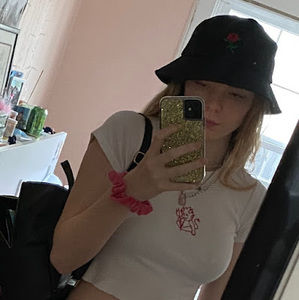 Meet your Posher, Vivian